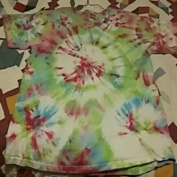tie-dye T-shirt - Picture 1 of 2